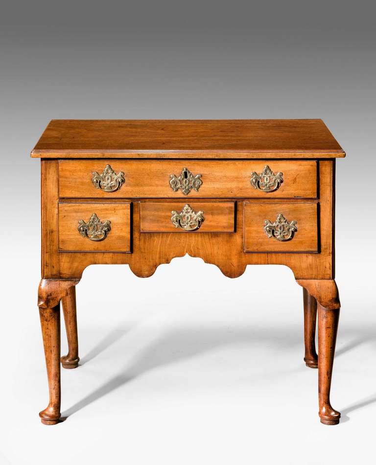 Pair of George II Period Lowboys In Good Condition In Peterborough, Northamptonshire