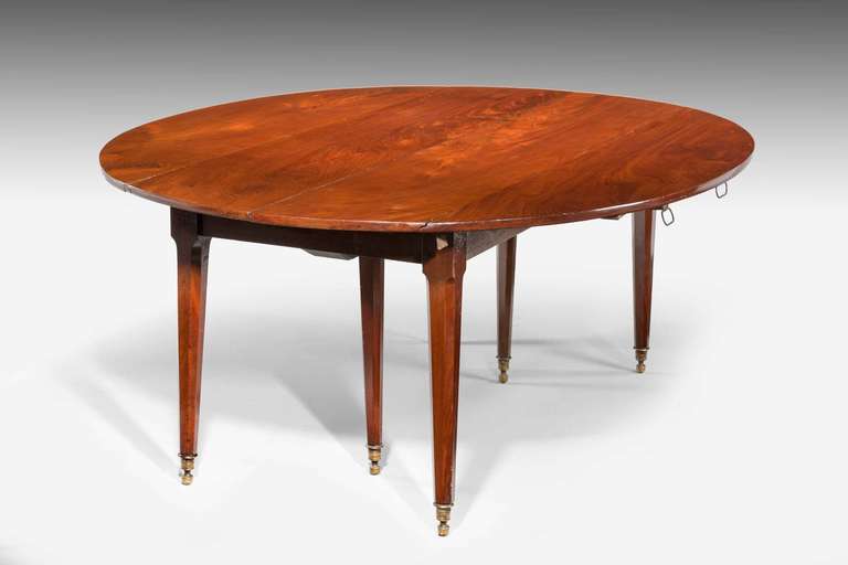 A very good and rare 18th century French mahogany extending dining table, with four period leaves, seating from 6 to 16 persons. The proportions are most unusual.

The price of dining tables, Richard Gillow wrote in 1786, depended on the quality of