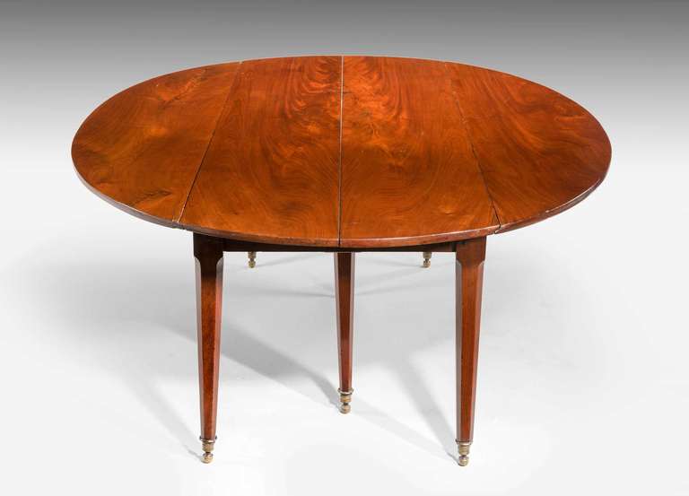 British 18th Century French Mahogany Extending Dining Table