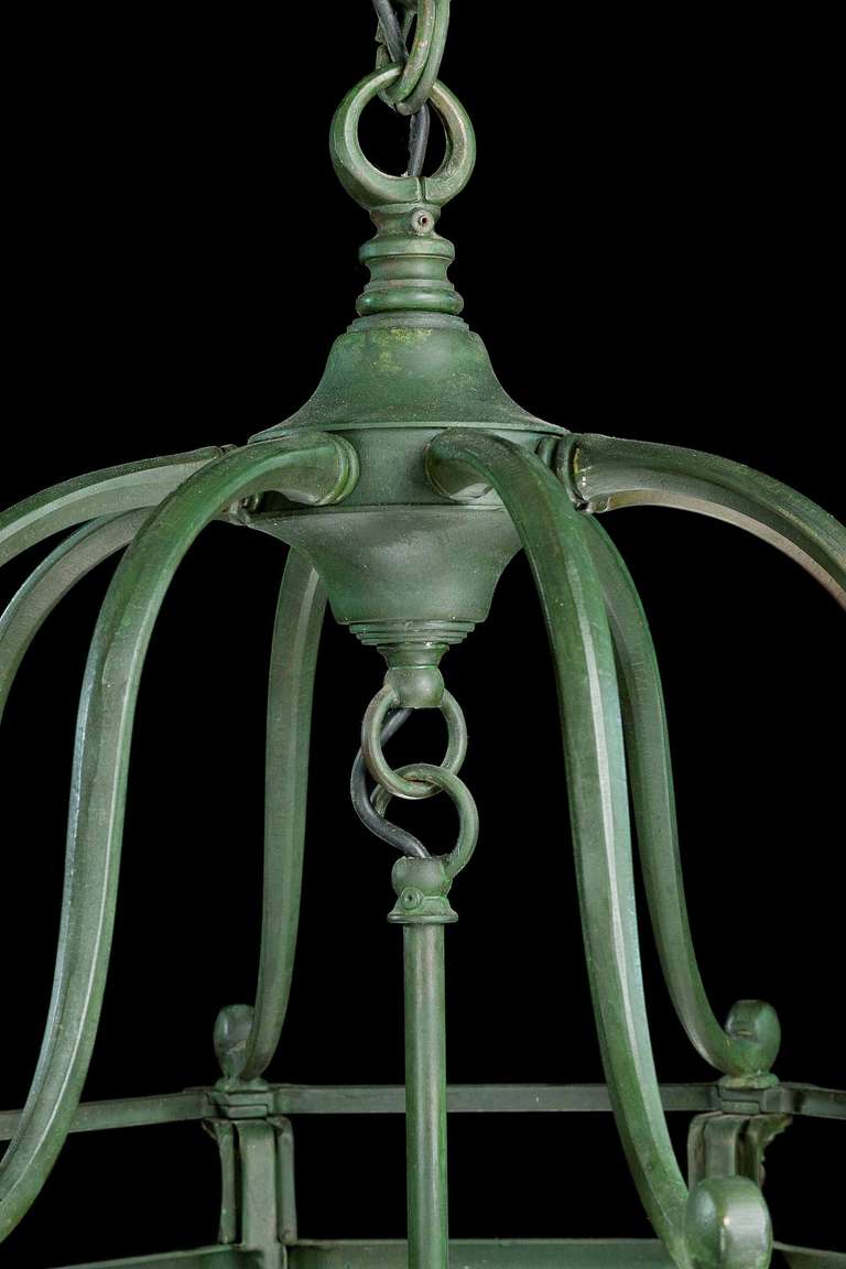 Bronze Lantern with Eight Lights In Good Condition In Peterborough, Northamptonshire