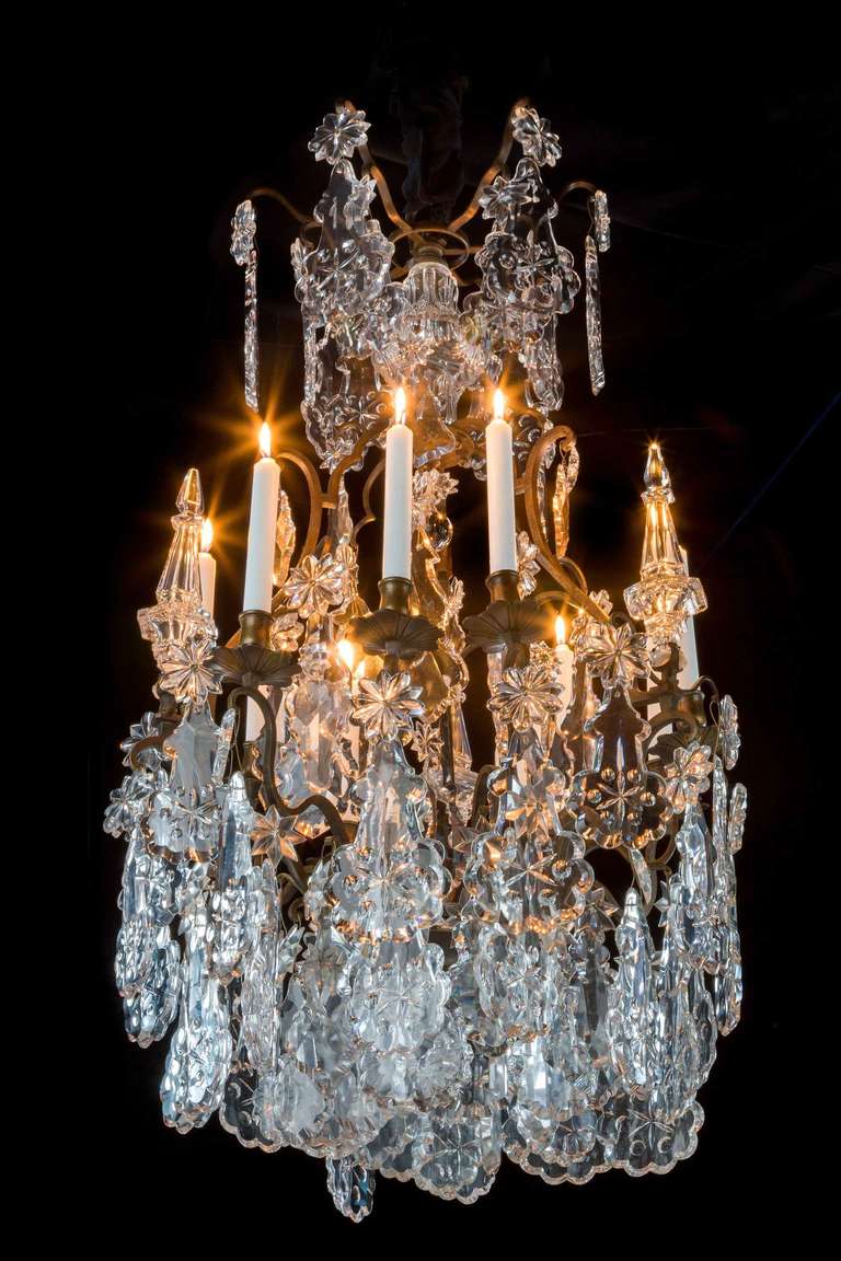 Late 19th Century Bronze and Cut-Glass Chandelier In Good Condition In Peterborough, Northamptonshire