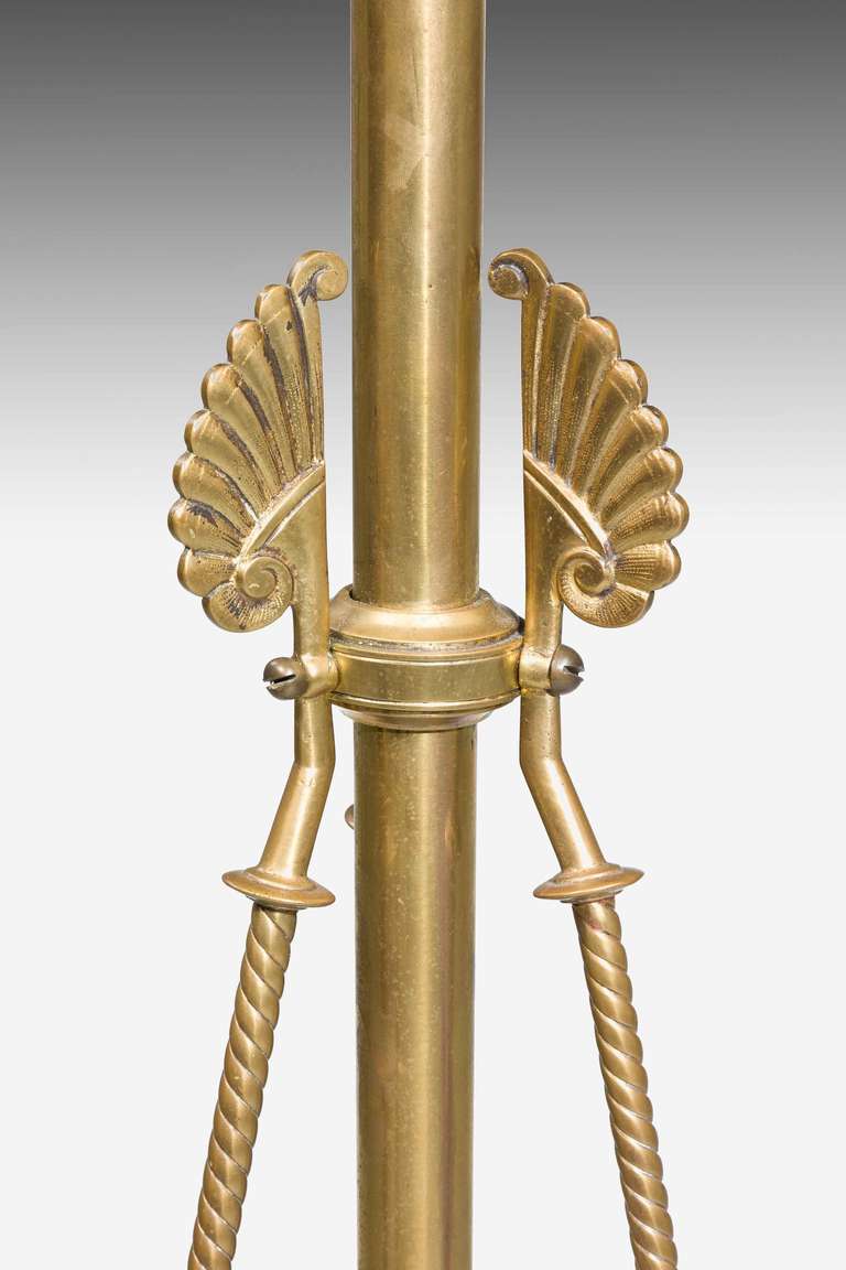 British Late 19th Century Standard Brass Oil Lamp