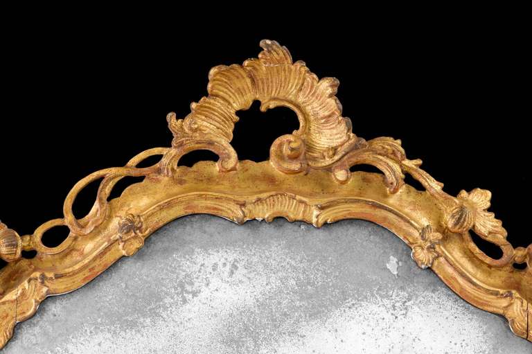 British 18th Century Carved Giltwood Mirror For Sale