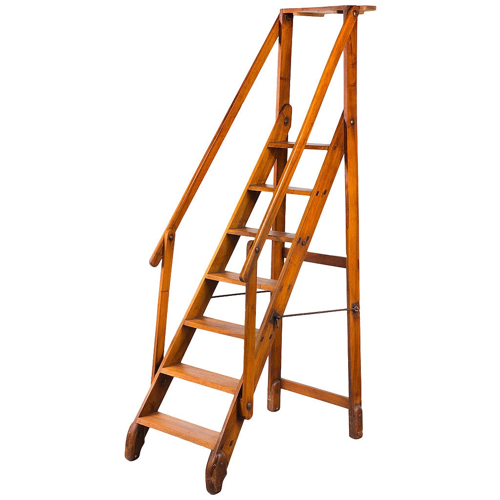 Early 20th Century Walnut Folding Library Ladder