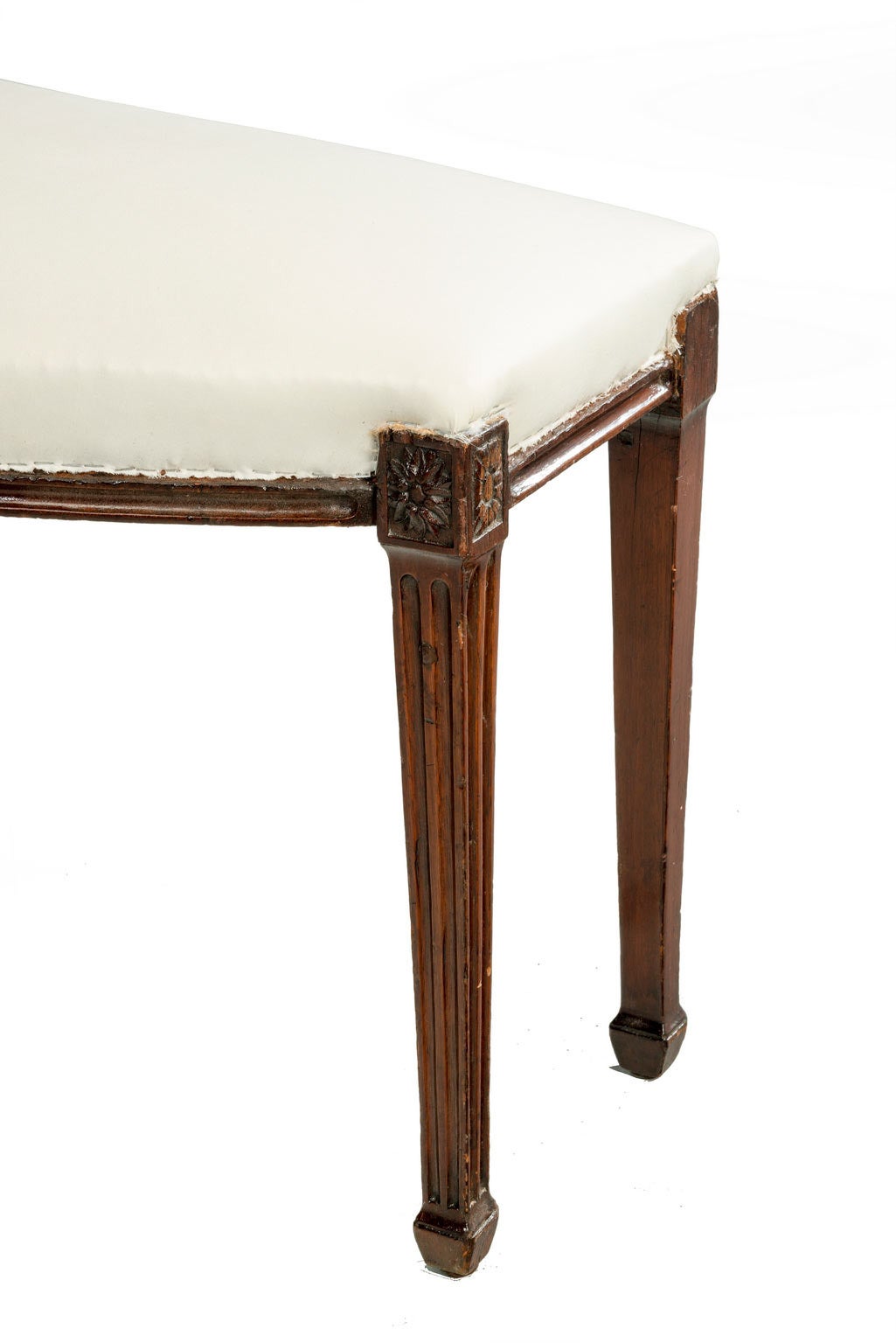 A George III Mahogany Bow front Window Seat. Tapering square supports, terminating in block feet.

RR