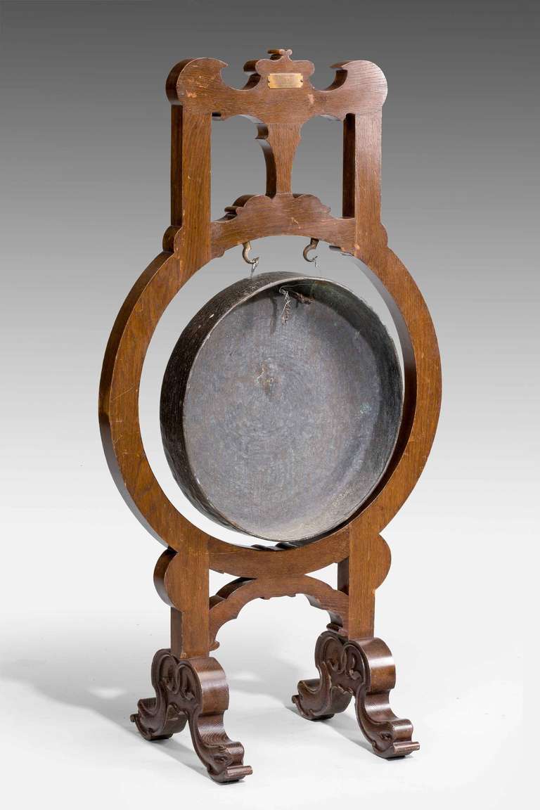 Well-Carved Oak Hall Gong In Good Condition In Peterborough, Northamptonshire