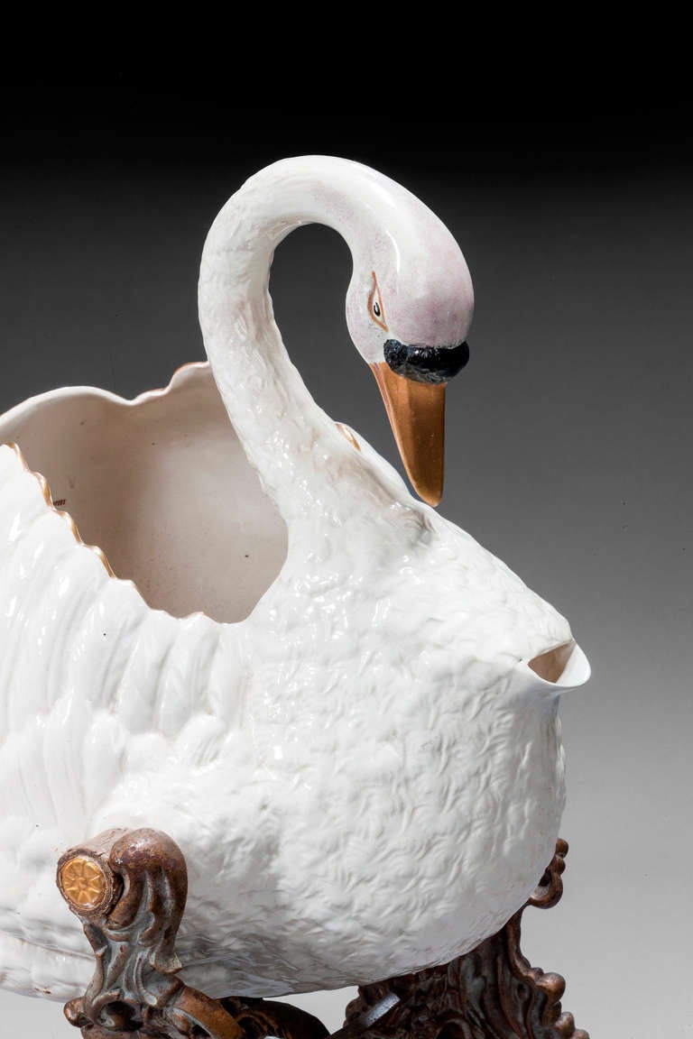 19th Century Swan Drinks Dispenser In Excellent Condition In Peterborough, Northamptonshire