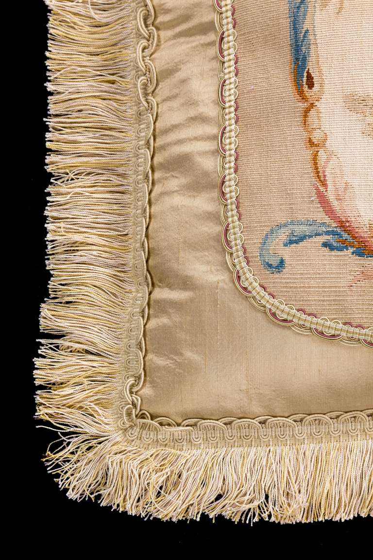 Cushion: 18th Century, Wool with Silk Highlights In Excellent Condition In Peterborough, Northamptonshire
