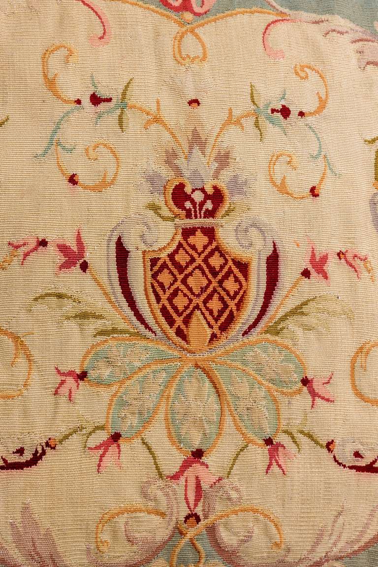 Cushion: 18th Century, Wool with an Armorial Central Cartouche  In Excellent Condition In Peterborough, Northamptonshire