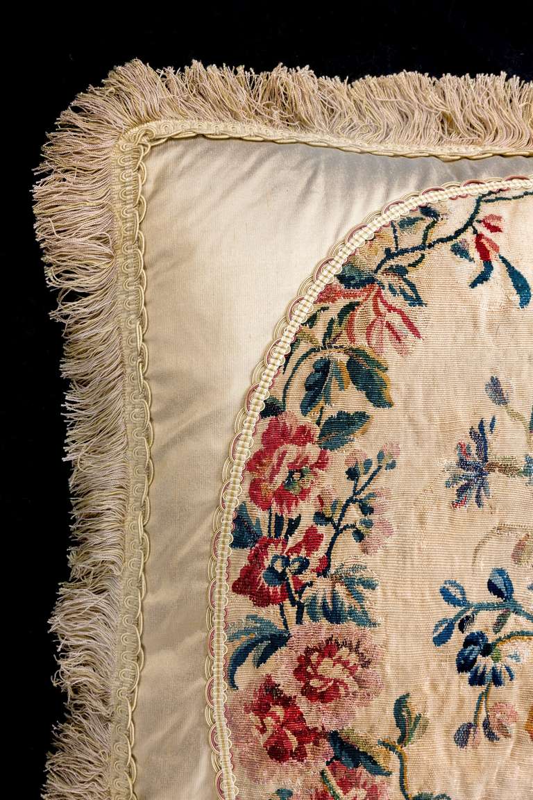 Cushion: 18th Century, Wool. Vibrant Flowers. In Excellent Condition In Peterborough, Northamptonshire