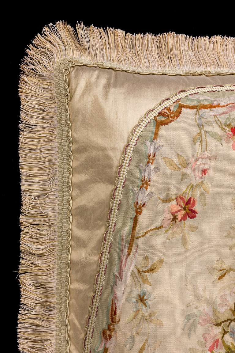 Cushion: 18th Century, Wool and Silk. Bouquet of Flowers In Good Condition In Peterborough, Northamptonshire