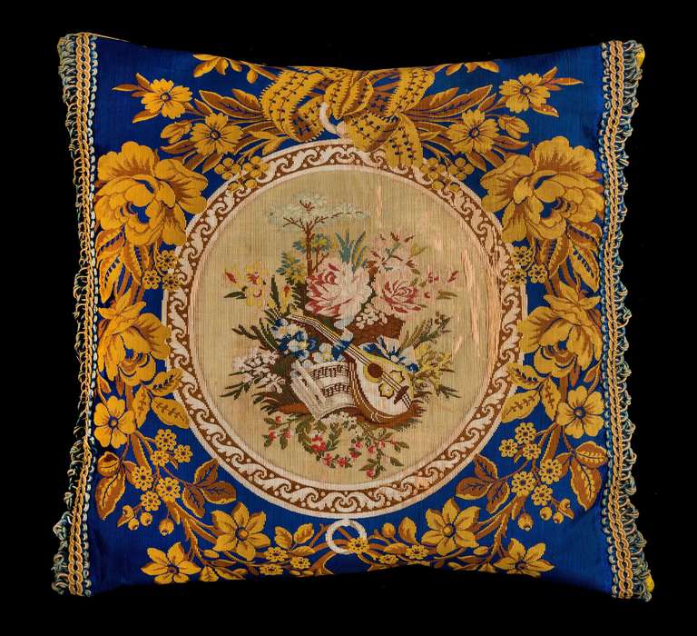 Mid-19th century, French, silk on cotton warping. Machine embroidery, worn.

RR.