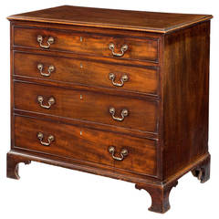 George III Period Mahogany Chest of Drawers with Oak Lined Drawers