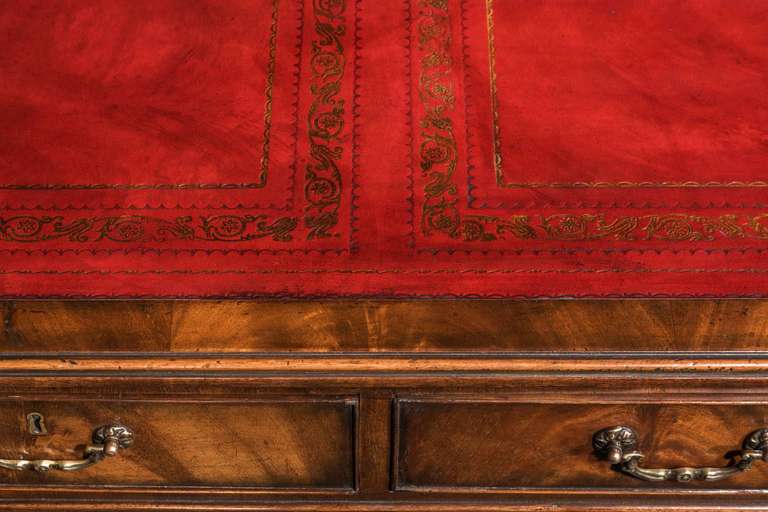 Late 19th Century Mahogany Three part Pedestal Desk 1