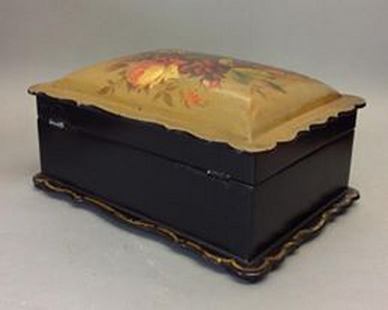 Mid-19th Century Papier Mâché Work Box In Good Condition In Peterborough, Northamptonshire