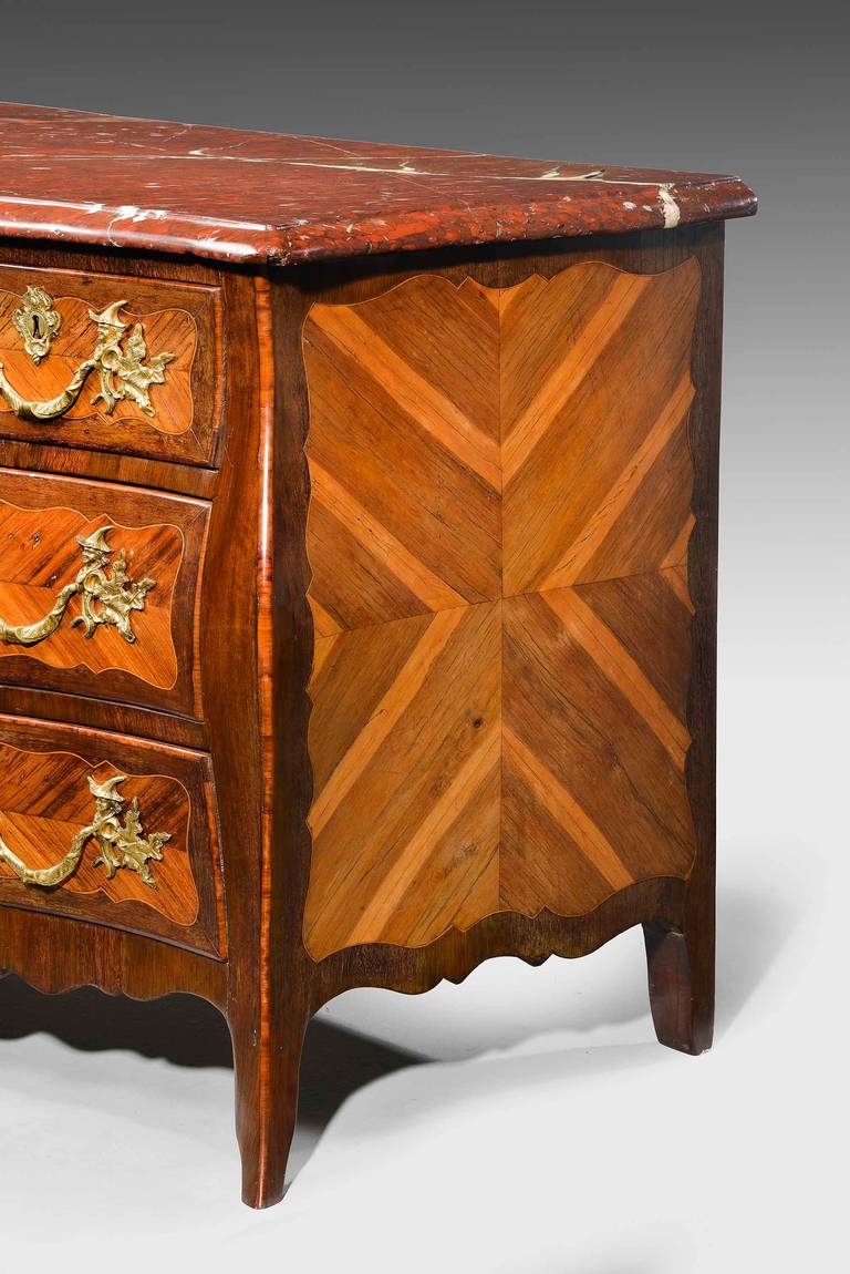 Good Louis XV Kingwood Parquetry Commode In Good Condition In Peterborough, Northamptonshire