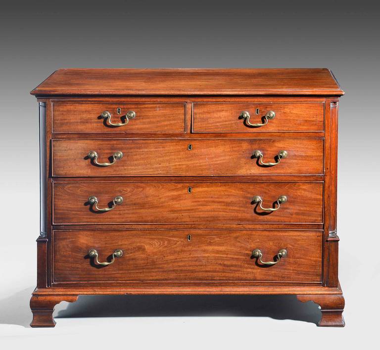 English Late 18th Century Mahogany Chest of Drawers