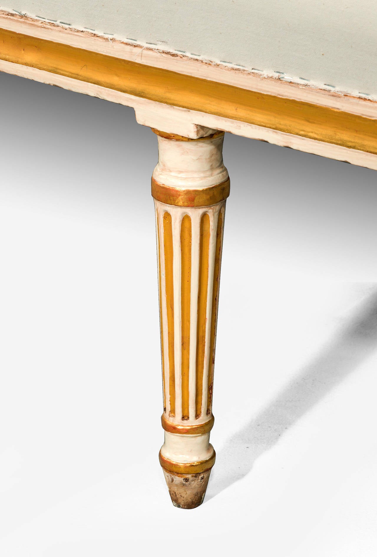 Paketvergoldetes Sofa aus der Zeit von George III (Spätes 18. Jahrhundert)