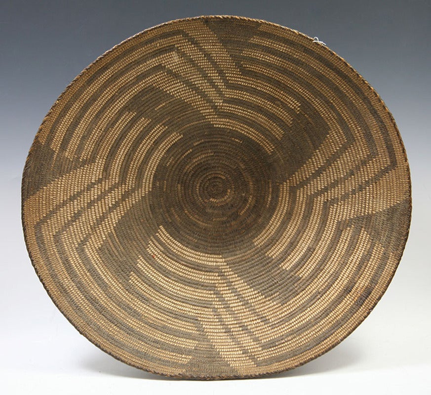 Pima Whirling Log Design Tray