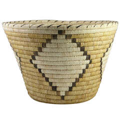 Tohono O
odham Basket Tohono O
odham Basket