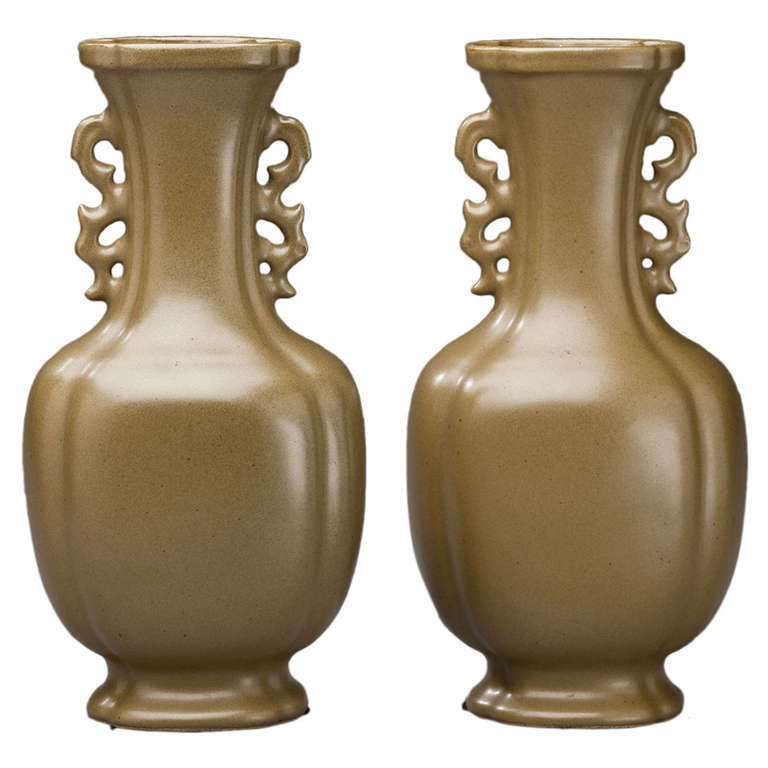 Pair of Eelskin-Glazed Hu Form Vases For Sale