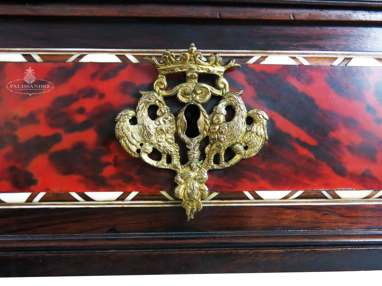 Gorgeous Jewelry Box In Excellent Condition For Sale In Carrocera, Spain