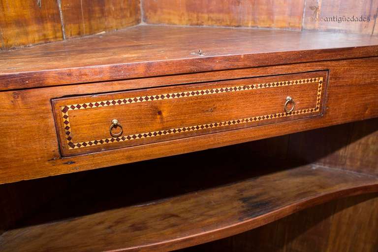 Corner Cabinet Carlos IV of Mahogany and Inlaid, 18th Century In Excellent Condition For Sale In Carrocera, Spain