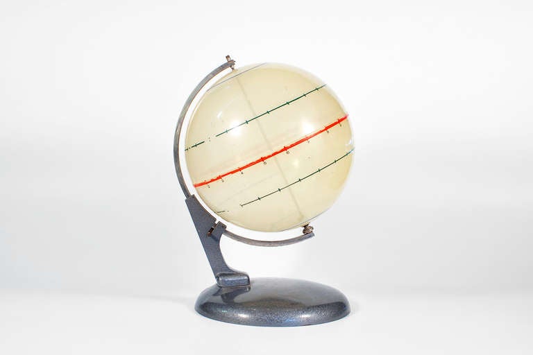 Space Age Globe with Dynamic Center For Sale