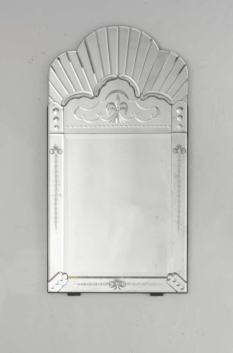 Venetian Fantop Mirror with Radials