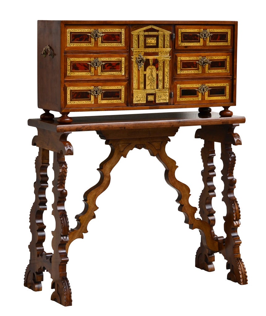 Baroque Period Southern European Travel Cabinet, 1730s