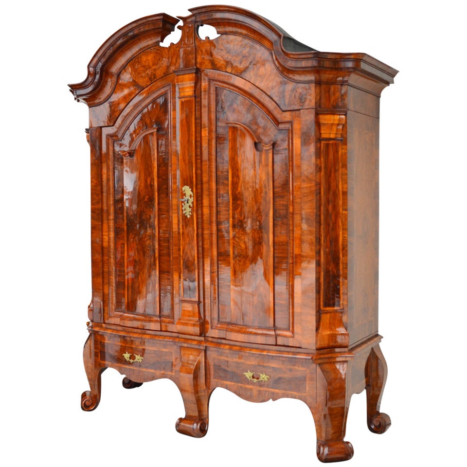 Baroque Style Hallway Cabinet from Northern Germany, circa 1730 For Sale