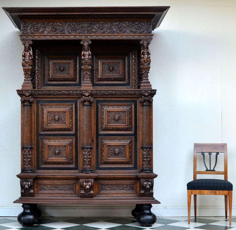 Rare Authentic Baroque Cabinet from Northern Germany, circa 1700 In Excellent Condition For Sale In Kiel, Schleswig-Holstein