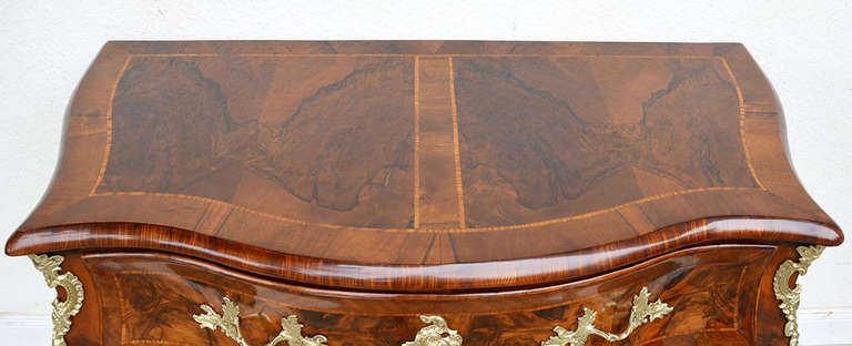 Walnut Luxurious Swedish Baroque Dresser For Sale