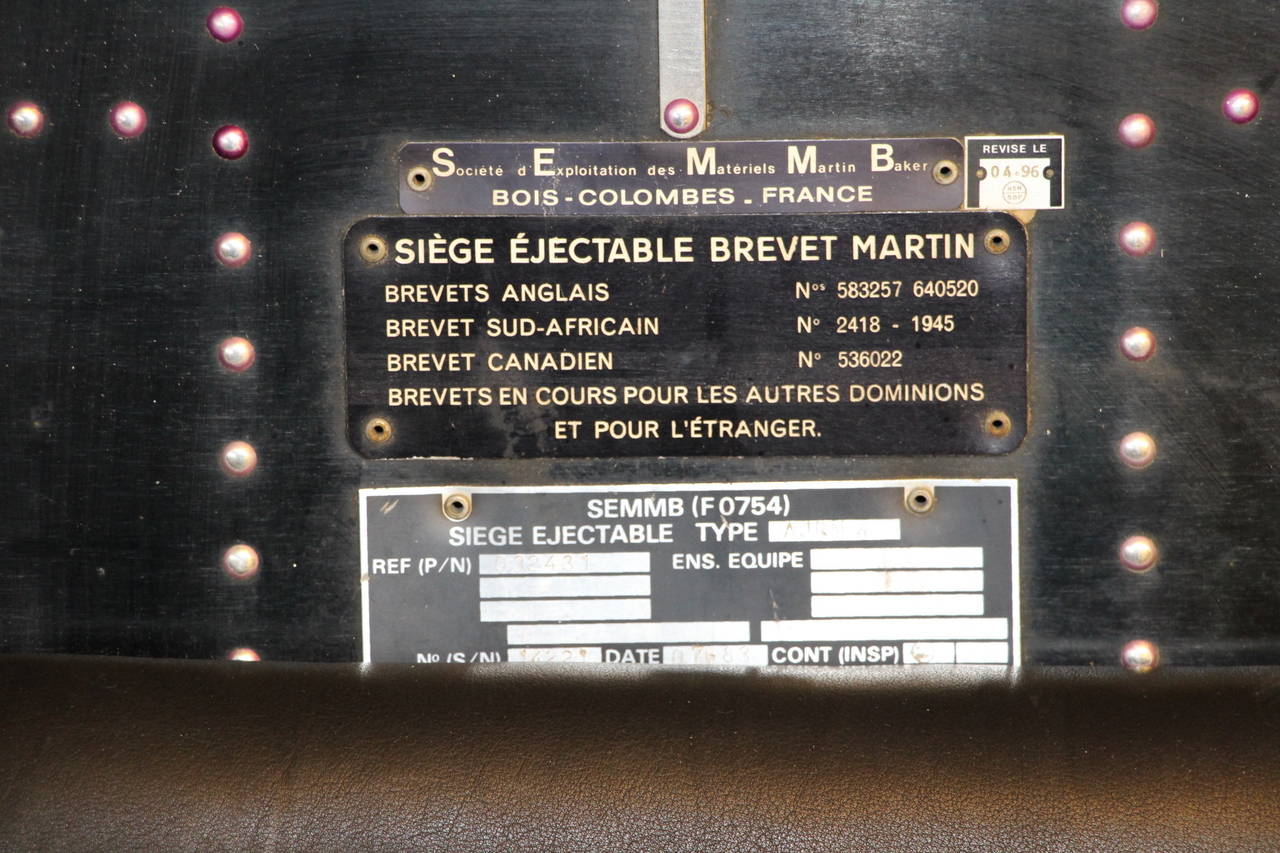 Martin Baker MK4 Ejection Seat In Excellent Condition In Saint-Ouen, FR
