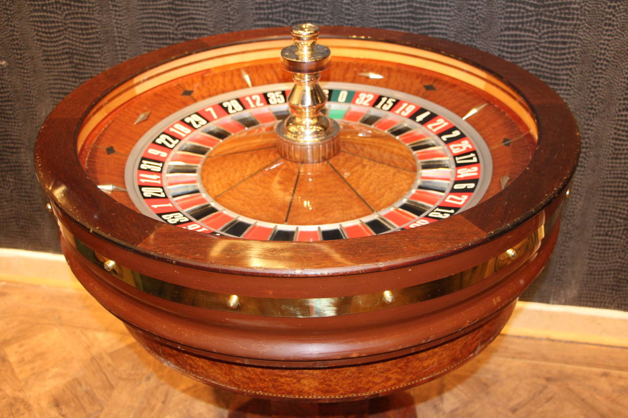 Late 20th Century Mahogany and Amboina Casino Roulette Wheel by John Huxley