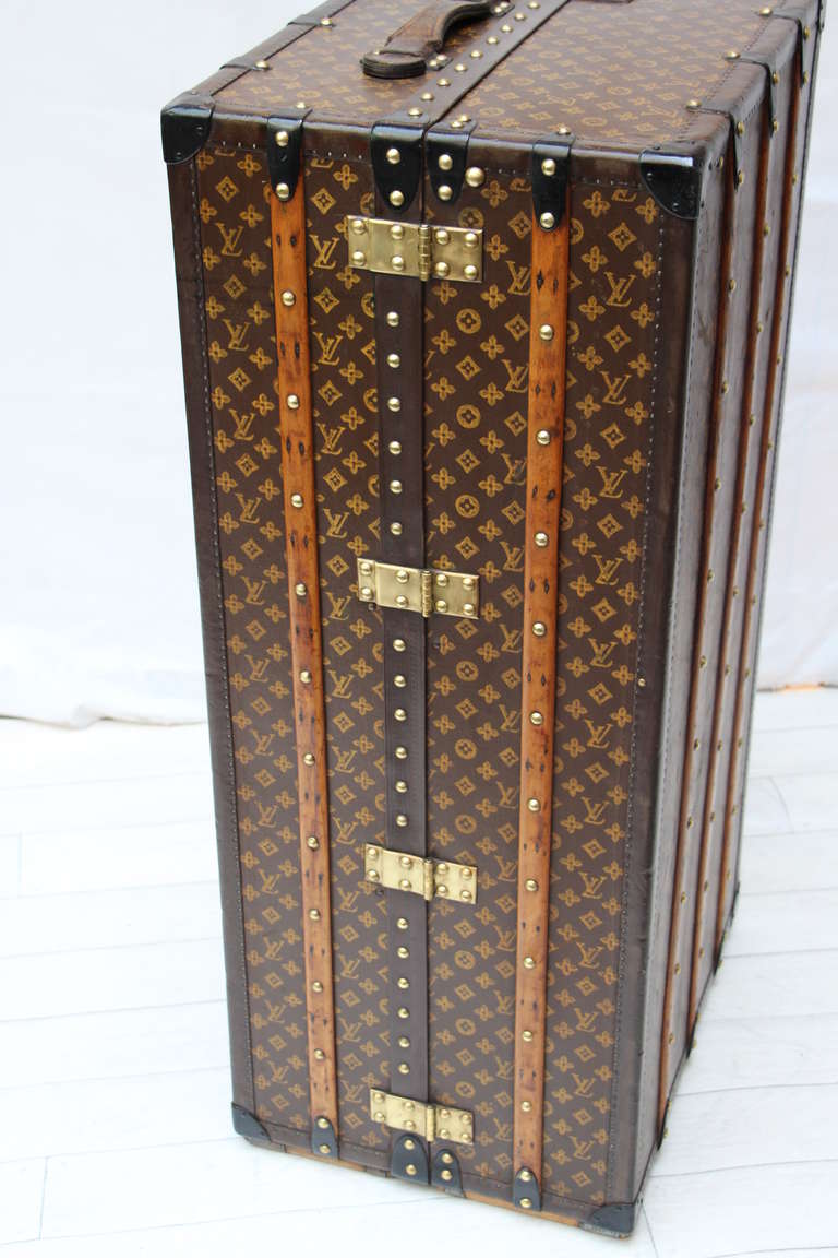 Leather 1920's Louis Vuitton Wardrobe Trunk(malle Vuitton armoire)