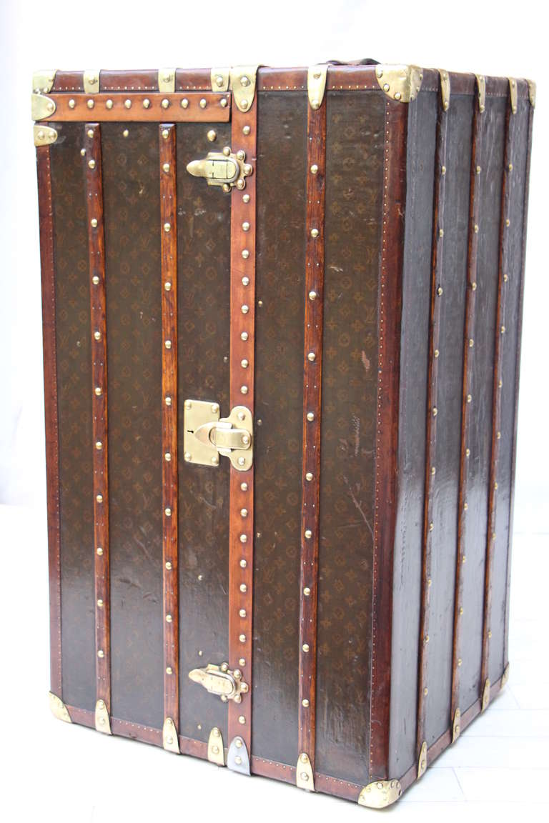 Extra Large Louis Vuitton Wardrobe Trunk In Excellent Condition In Saint-Ouen, FR