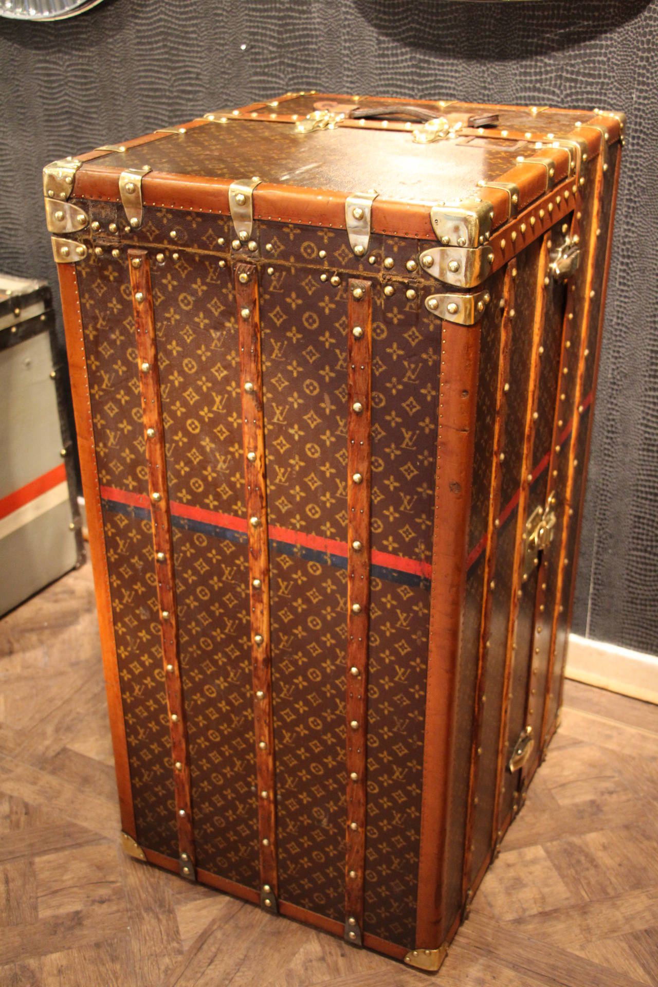 Early 20th Century 1920s Magnificent Louis Vuitton Wardrobe