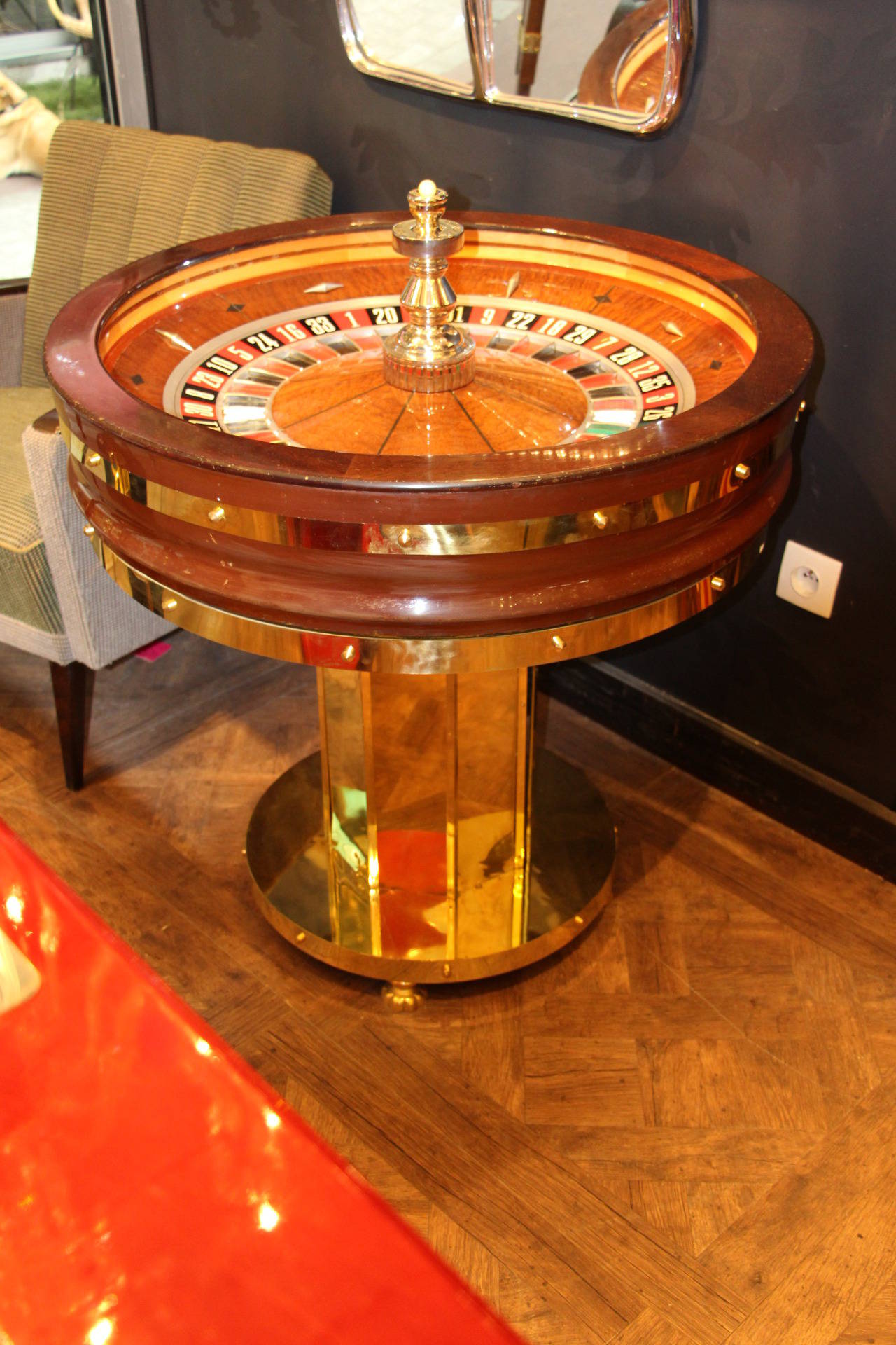 Late 20th Century Mahogany and Amboina Casino Roulette Wheel By John Huxley