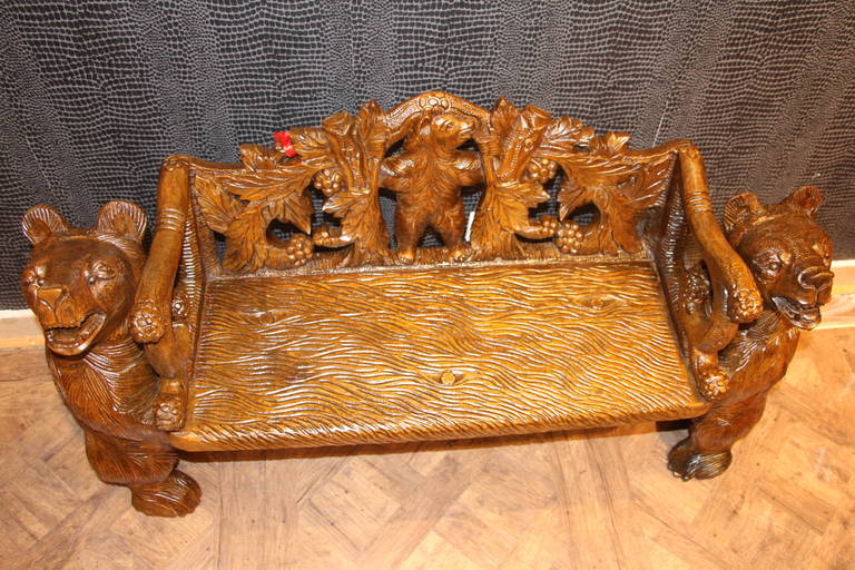 Black Forest Carved Bears Bench In Excellent Condition In Saint-Ouen, FR