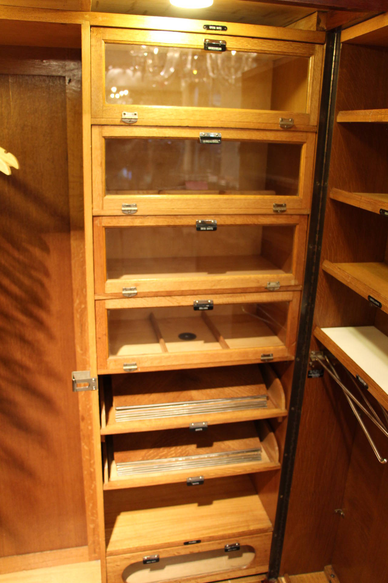 Early 20th Century 1930s Inlaid Mahogany Compactom Steamer Trunk