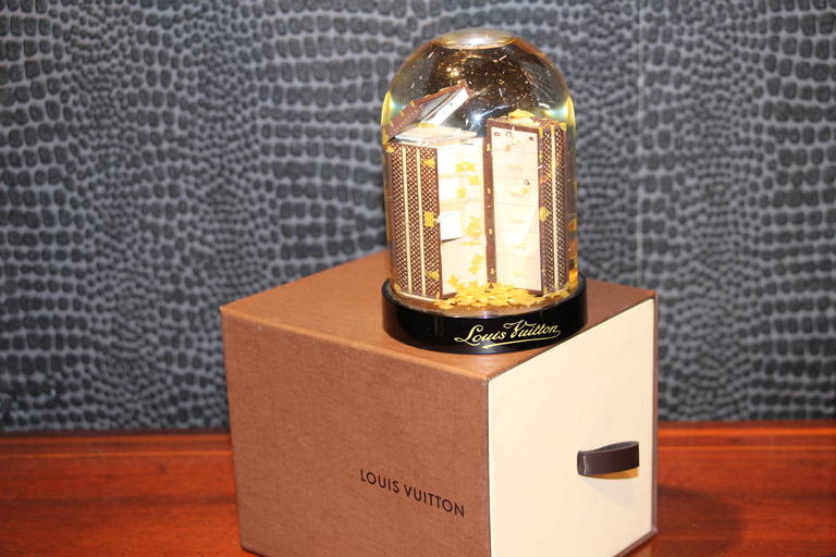 Louis Vuitton Wardrobe Trunk Snow Globe 1