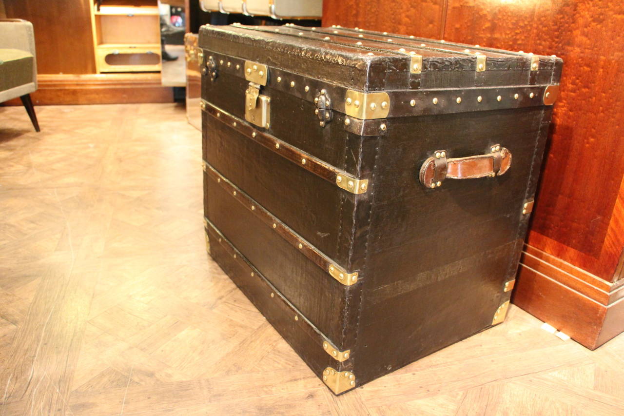1900s French Black Steamer Trunk In Good Condition In Saint-Ouen, FR