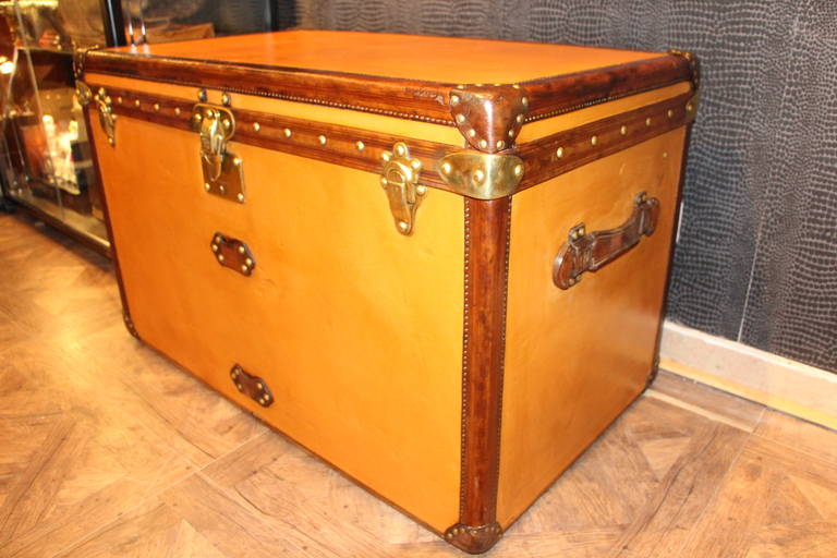 1920s Orange Vuittonite Trunk, Malle Vuitton In Excellent Condition In Saint-Ouen, FR