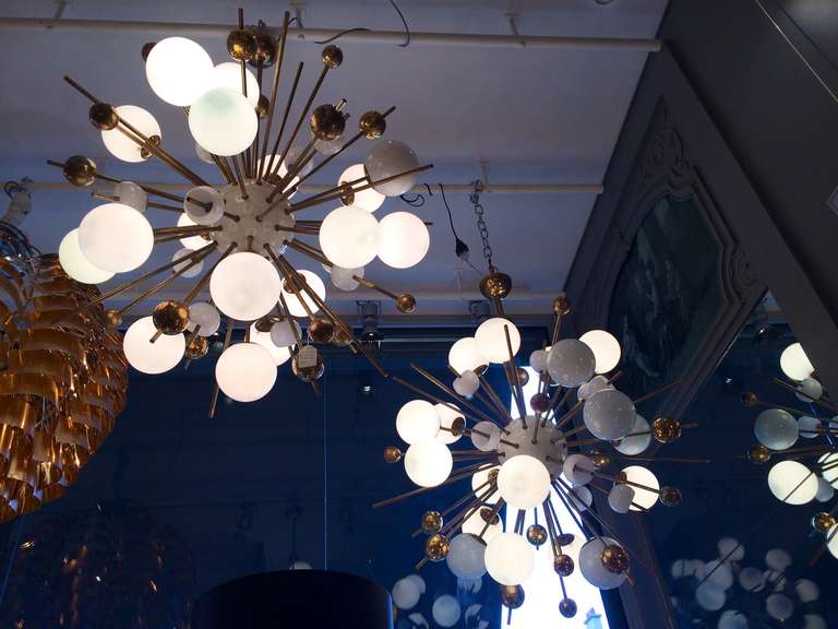 Amazing Pair of Sputnik Chandelier, Made in Italy 1970s 3