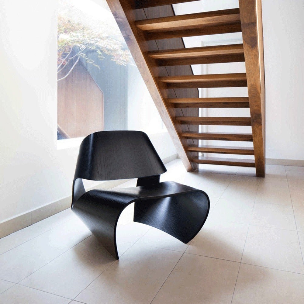 Minimalist Cowrie Lounge Chair Bent Wood Ebonized Ash For Sale