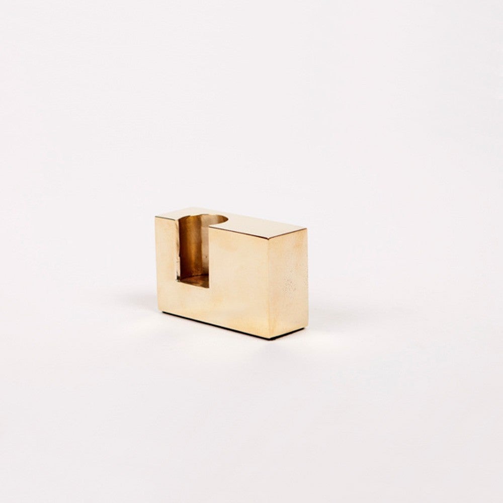 Simplicity in material and production are central to Lump's design. Designed to be easily manufactured with minimal processes, Lump aims to retain a sense of of quality. Lump is made from stock solid brass bar with an offset hole which exposes the