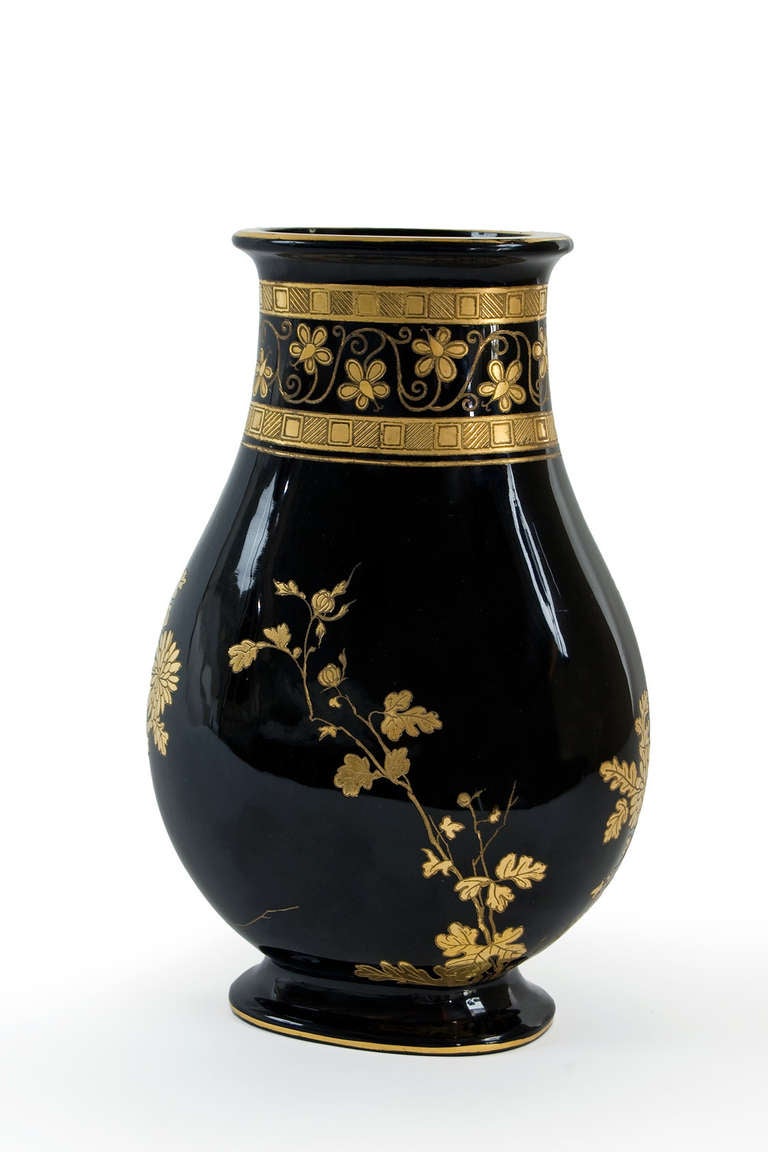 black onyx vase