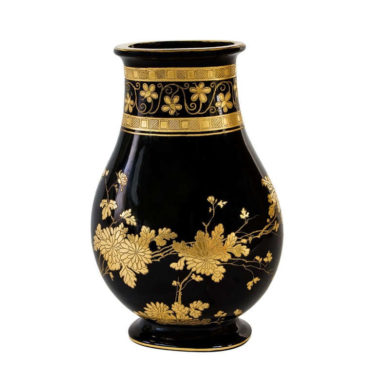Baccarat Black 'Onyx' Cristal Vase