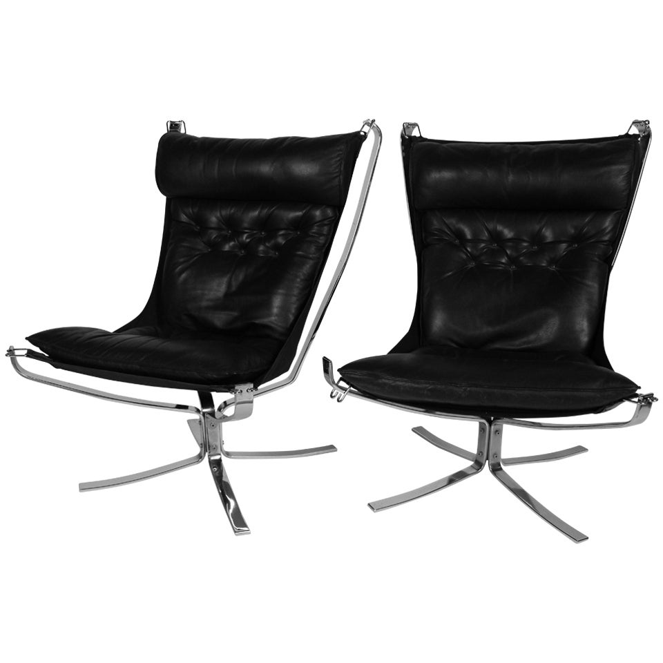 Scandinavian Modern A Pair of Sigurd Ressel "Falcon" Chairs For Sale